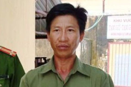 Mau thuan nho, vac dao dam hong than hang xom hinh anh